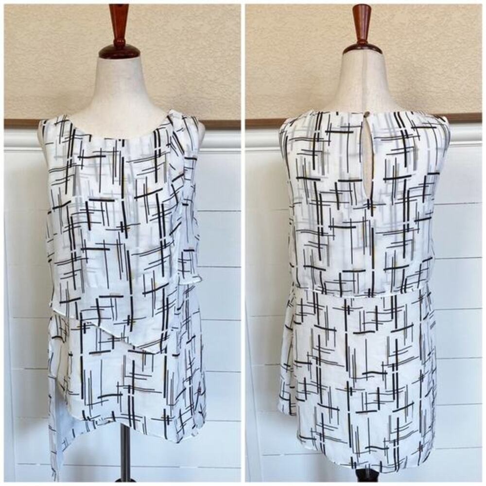 White House Black Market Sleeveless Mod Blouse XS